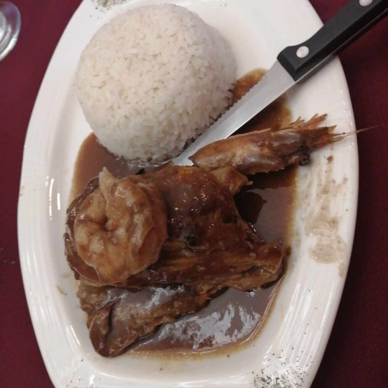 Pollo en salsa de langostino