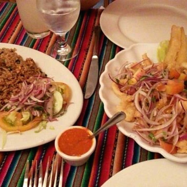 Arroz Chaufa de Marisco y Jalea de Mariscos.