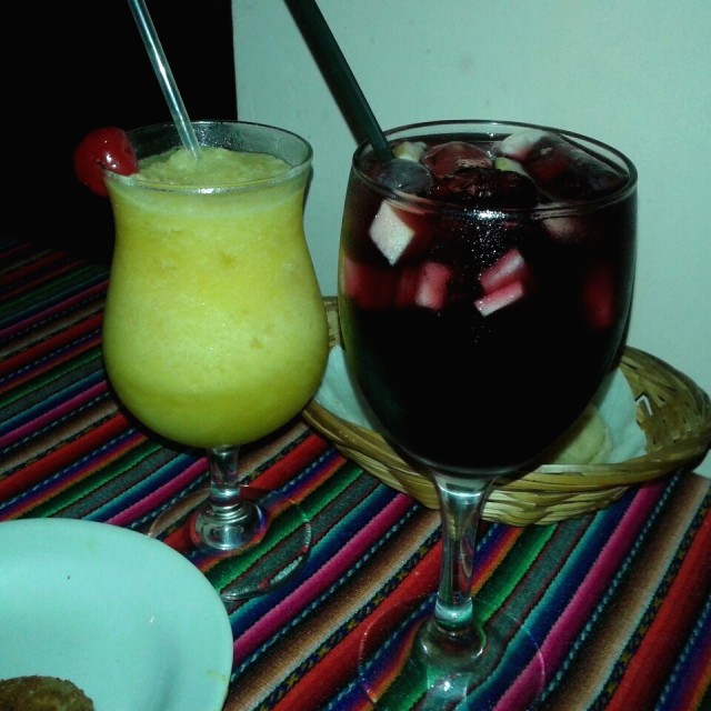 Jugo de mango y sangría 