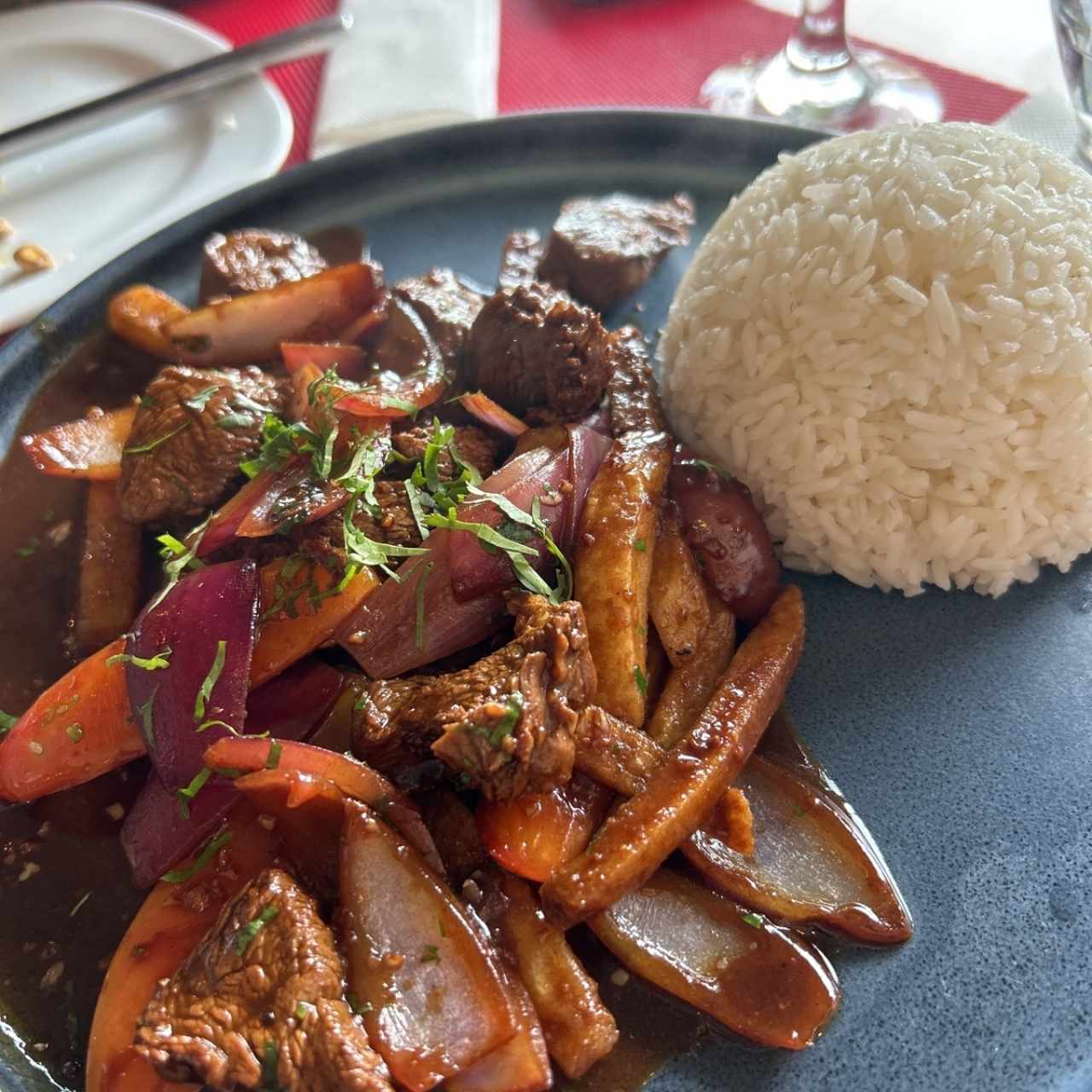 Lomito Saltado