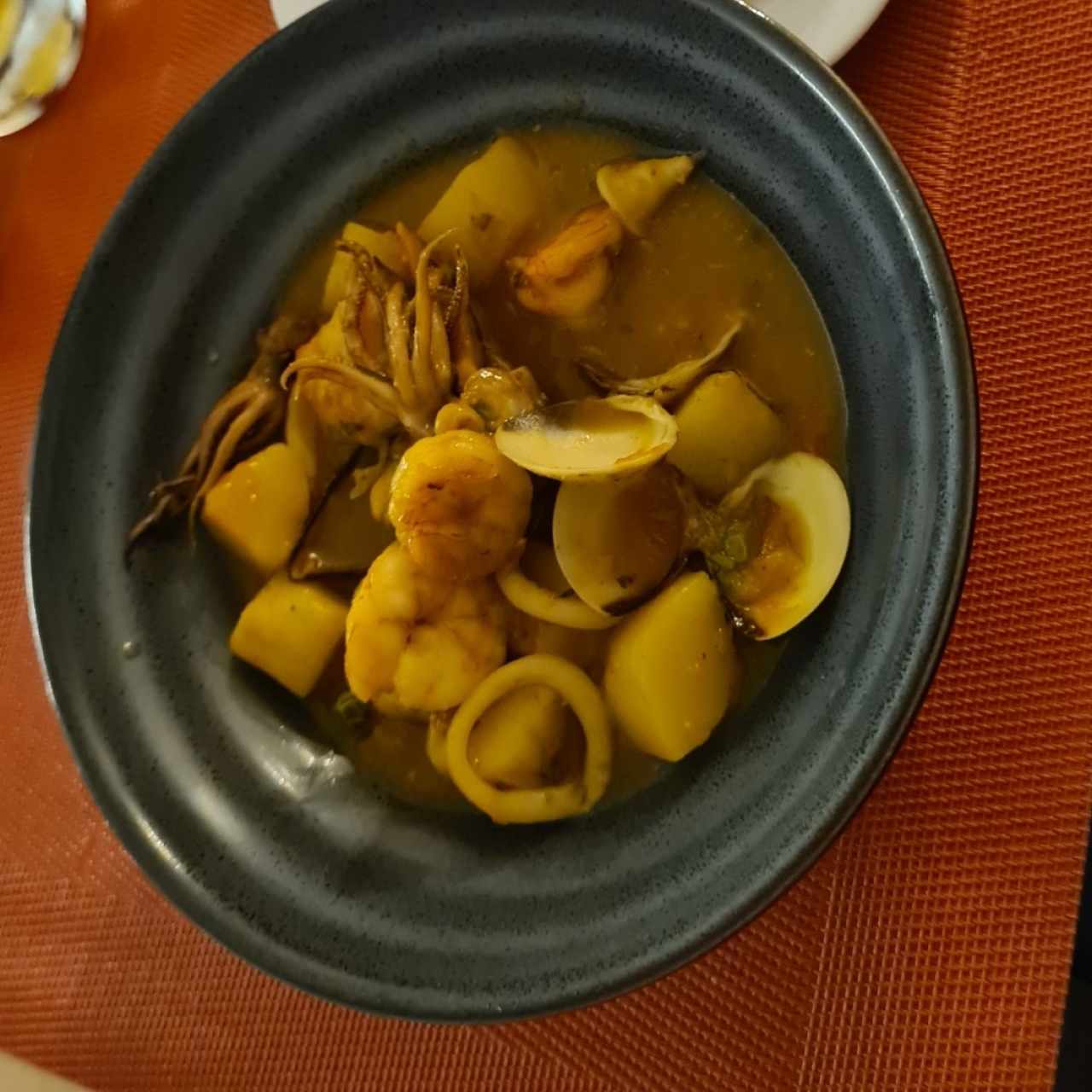 Cau Cau de Mariscos