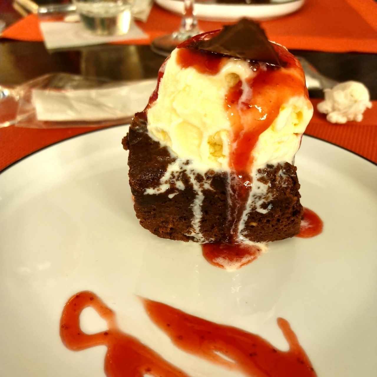 Brownie con Helado