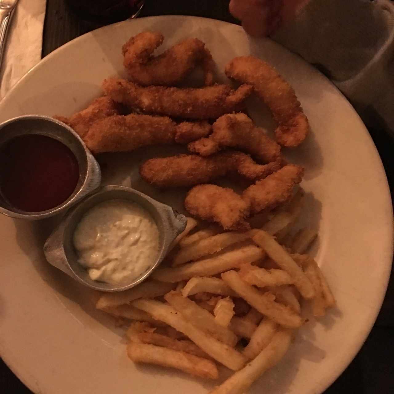 Deditos de Pollo con papas fritas