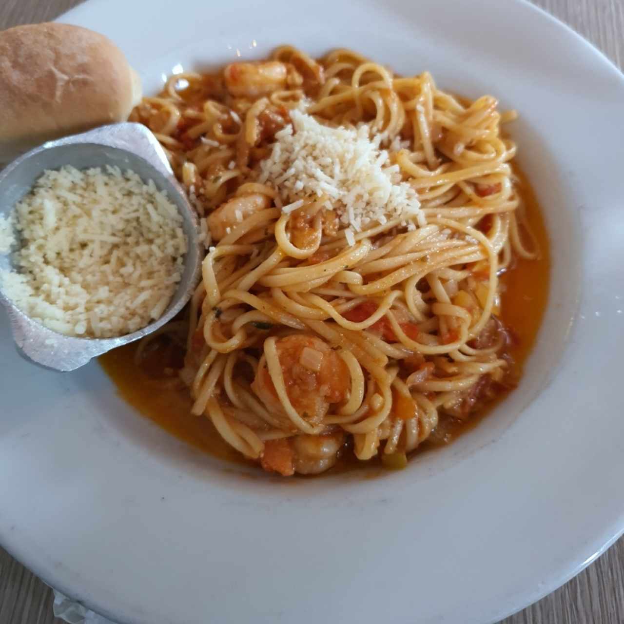 linguini con camarones