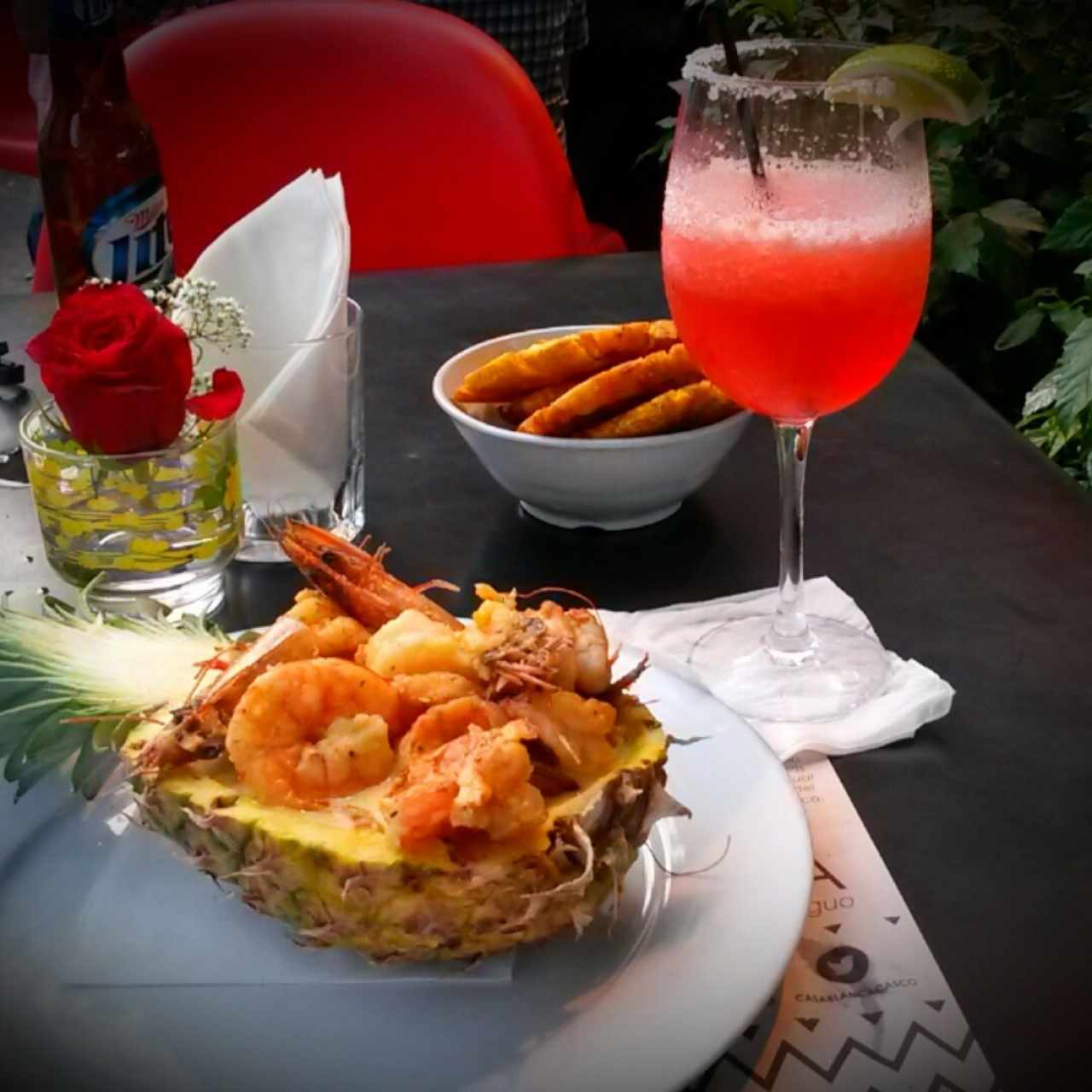 coctel de mariscos con patacones