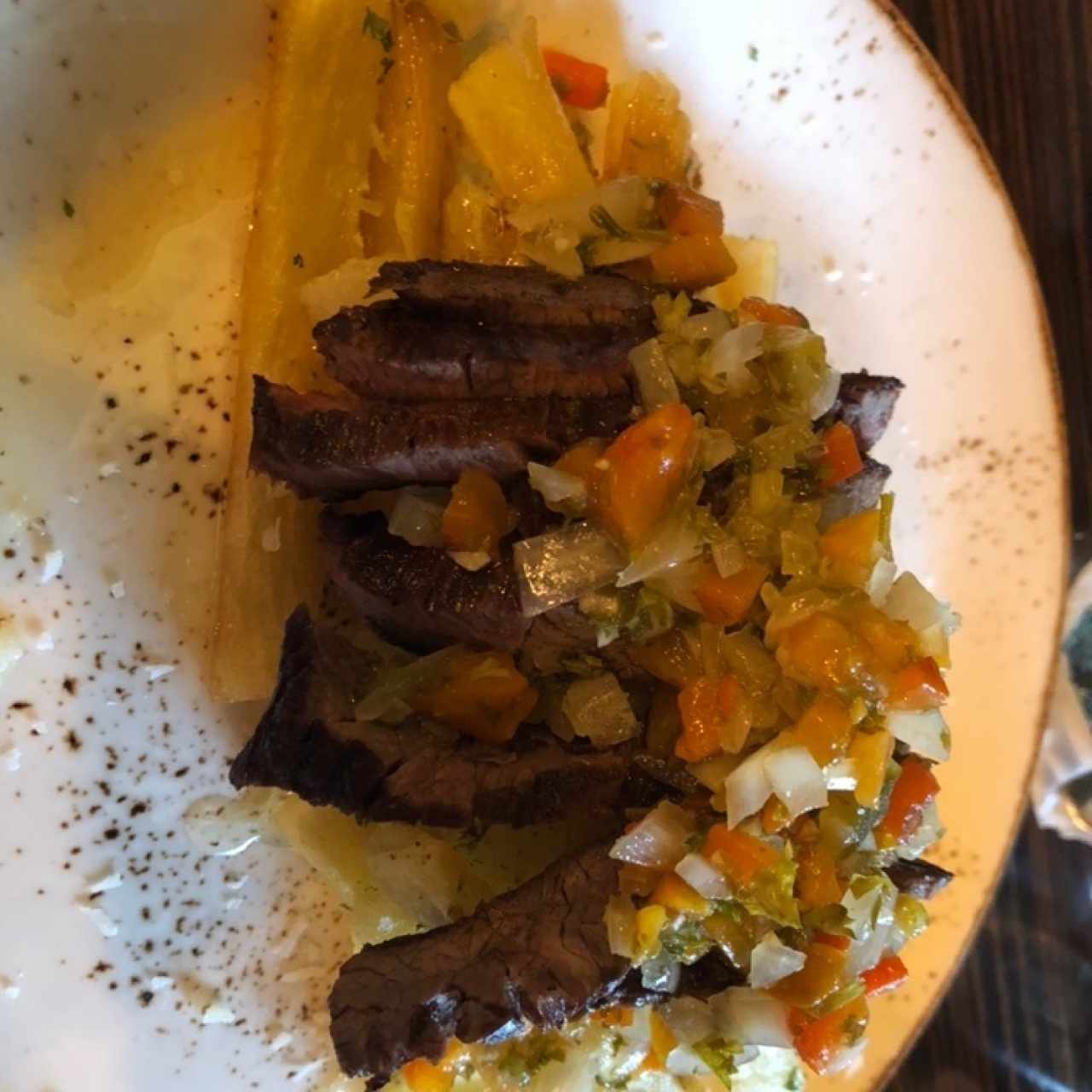 Entraña y Yuca / Skirt Steak and Cassava