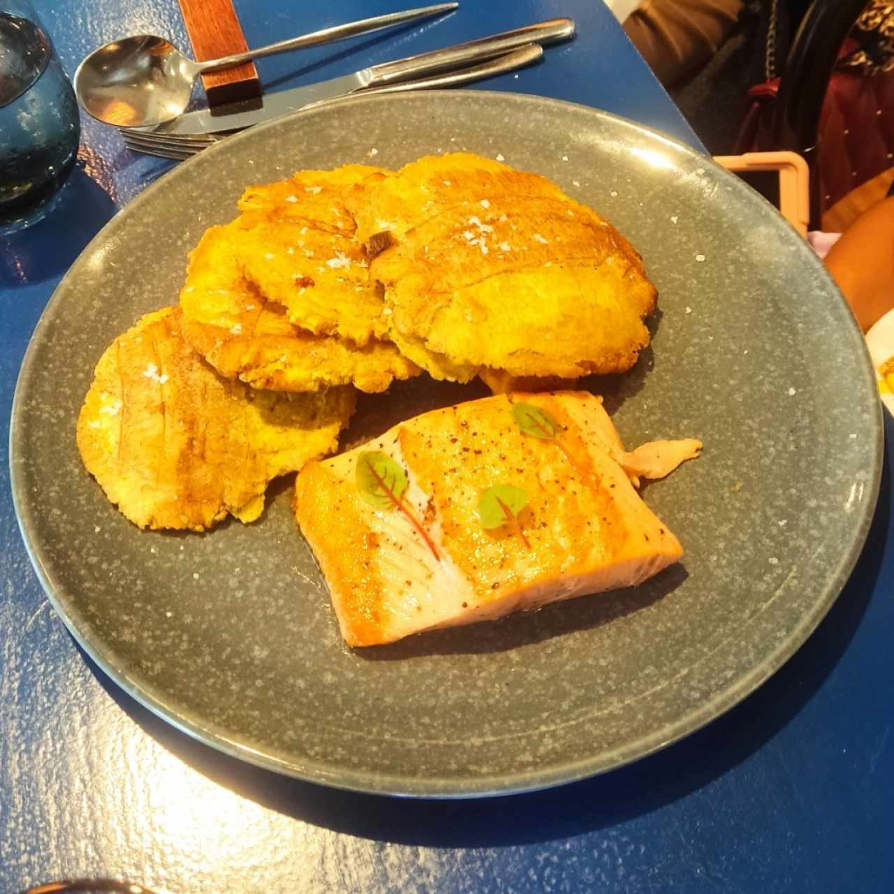 ROBATA - SALMÓN 7oz