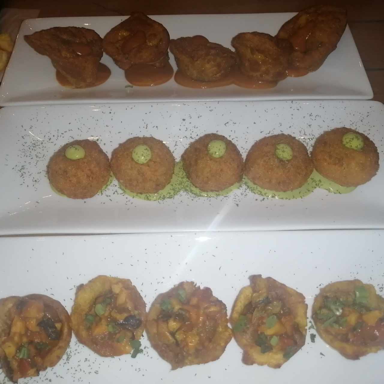 Wanton, croquetas y canastas