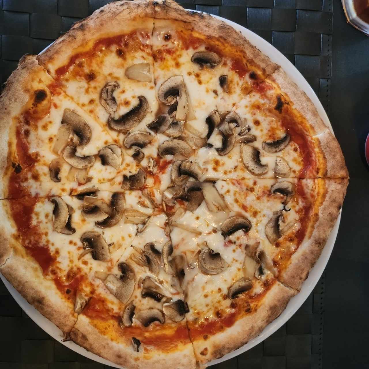 pizza funghi