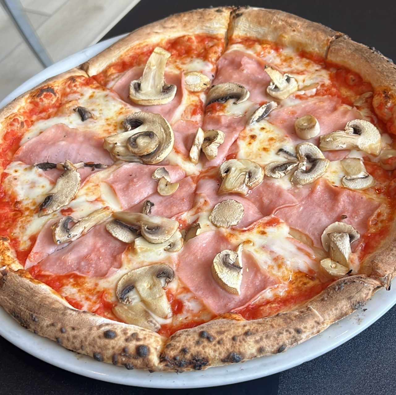 Pizza Jamon cocido e Funghi