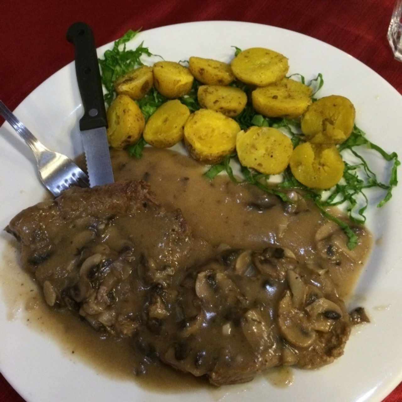 Filetto di carne e funghi