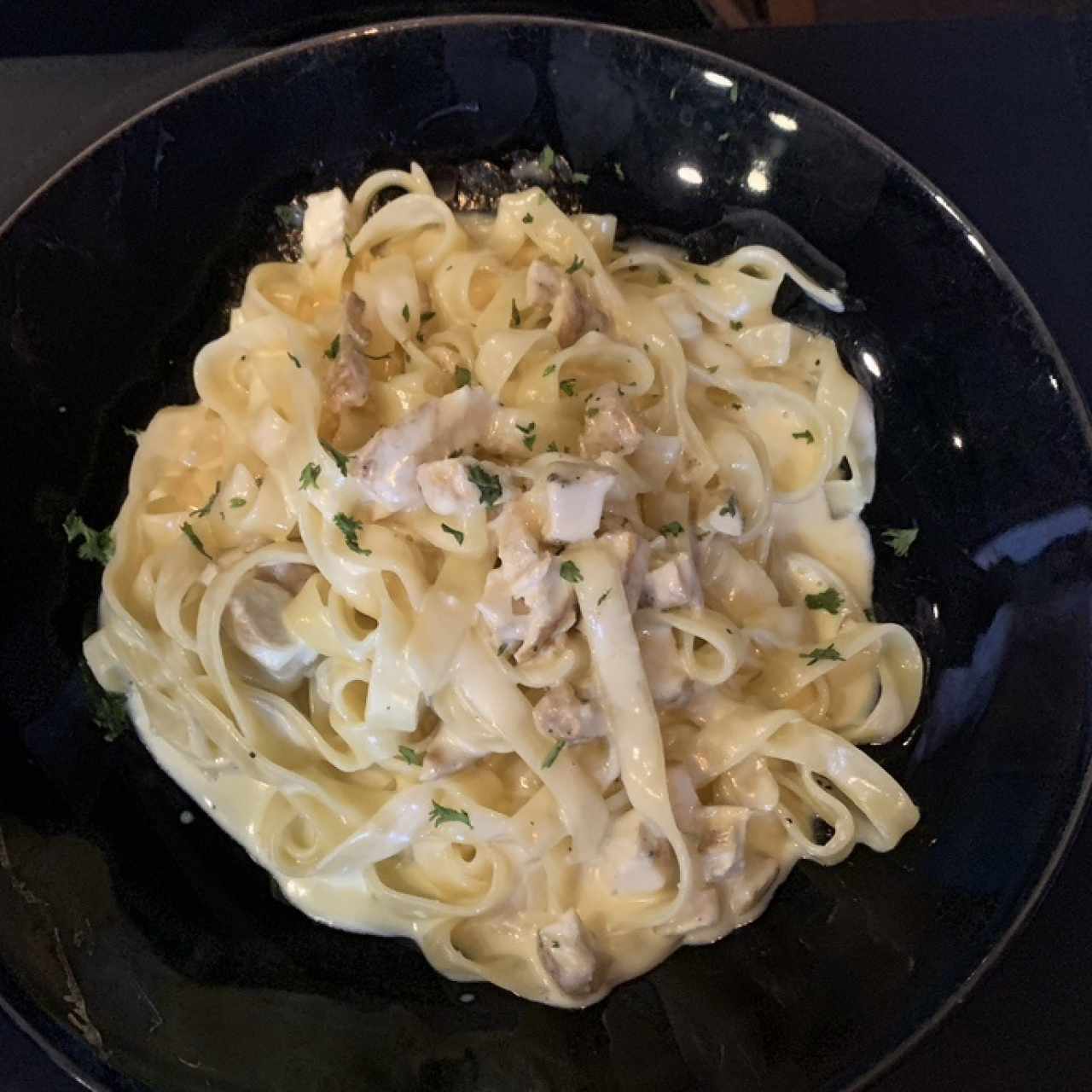 Pasta Alfredo con pollo