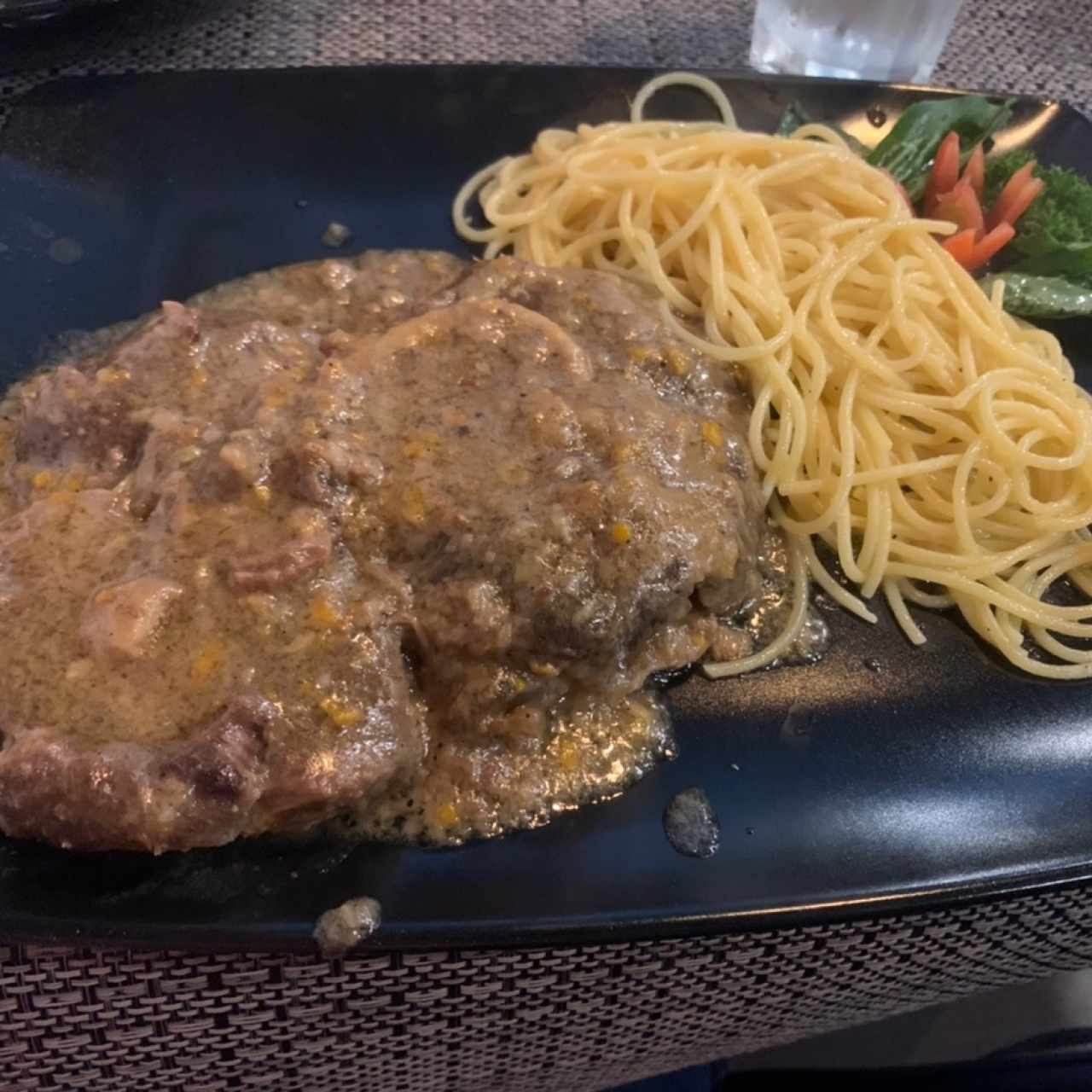 Osobucco y pasta al oleo