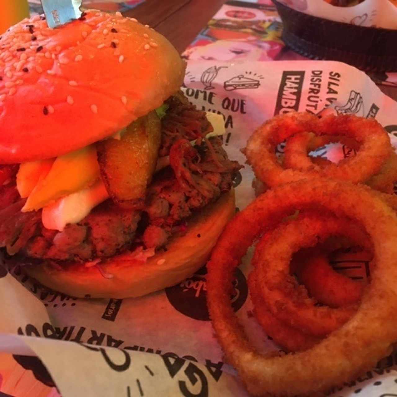 Signature Burgers - La Panameña