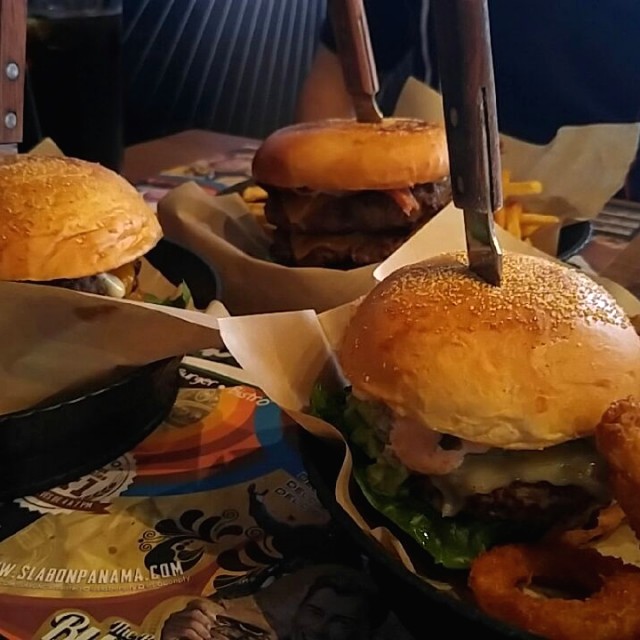 Oaxaca Burger y 2 XXL Burger ????