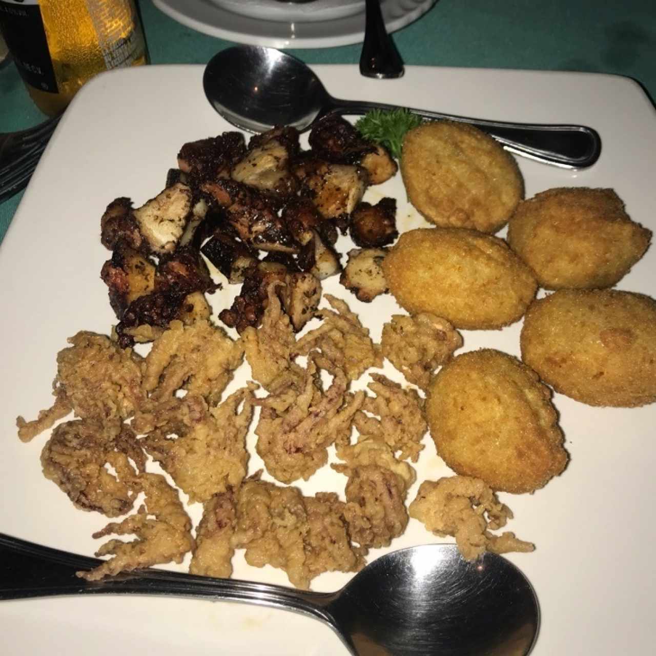 mixto de croqueta arañitas y pulpo