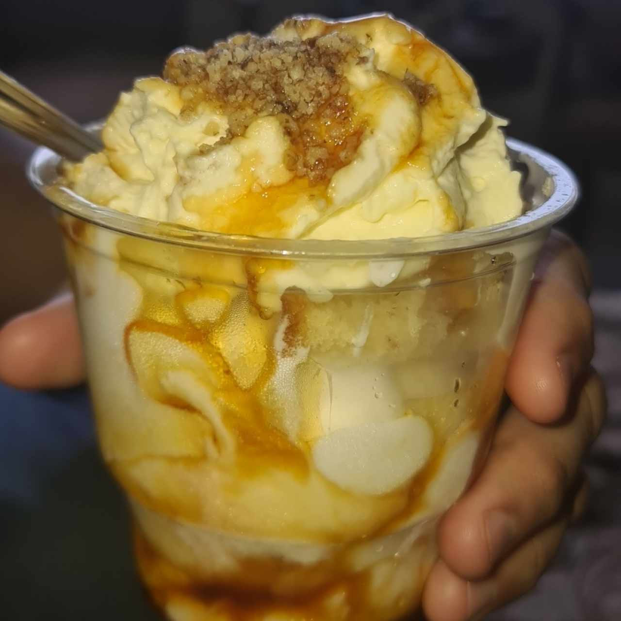 Postres - No me Olvides-helado de vainilla y caramelo