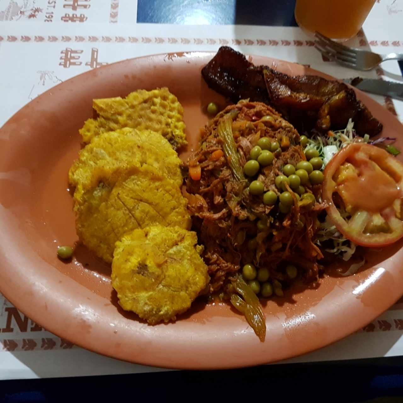 Ropa Vieja con Patacones