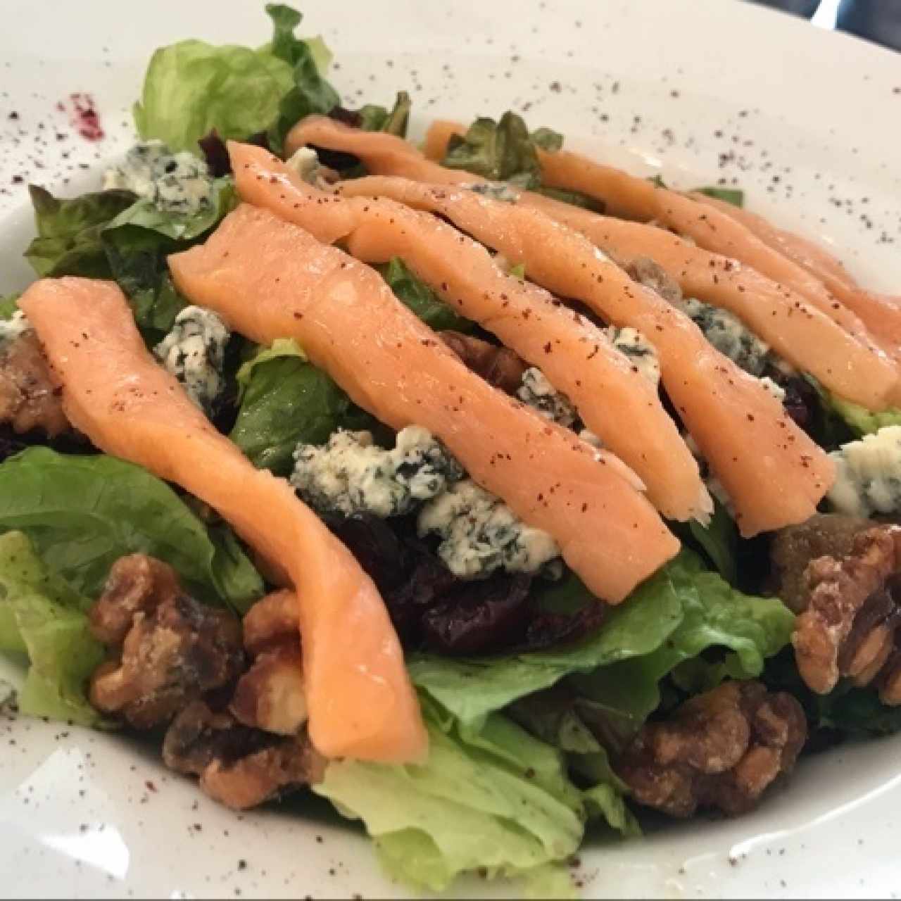 Ensalada con Salmón Ahumado