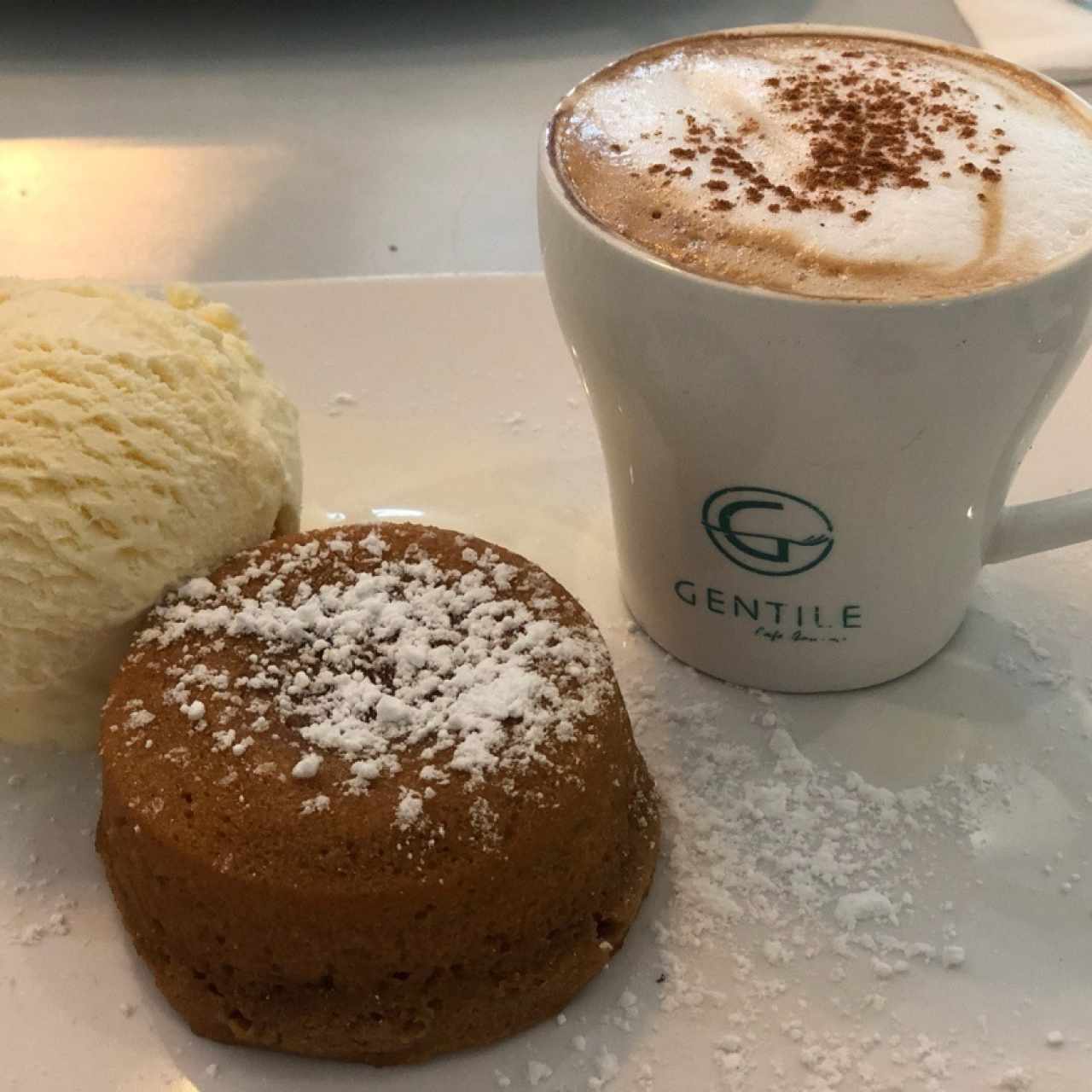 Volcan de Dulce de leche y Capuccino