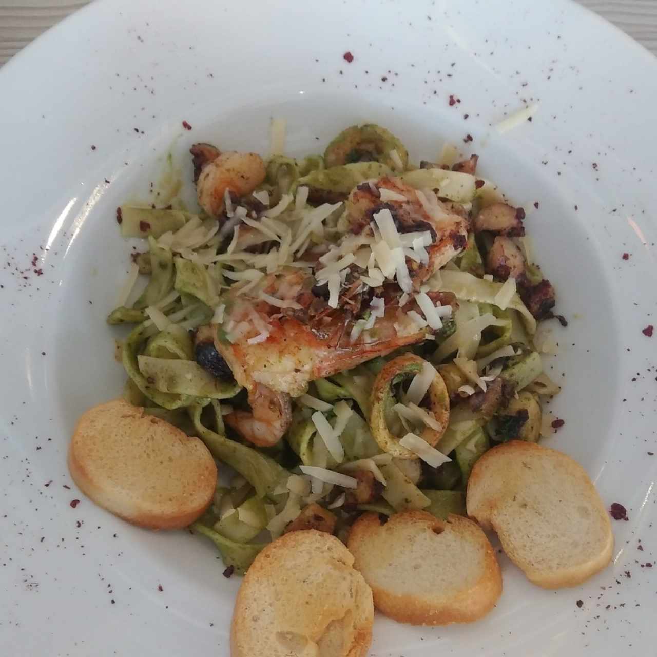 fetuccini con mariscos