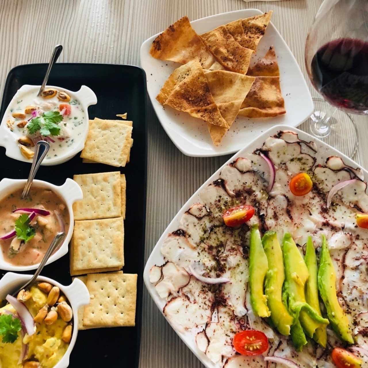 Trío de ceviches & Carpaccio de pulpo