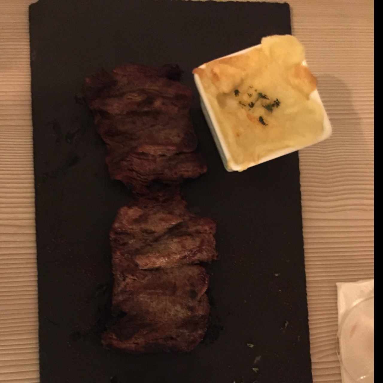 Steak con pure de Yuca .....  exquisito