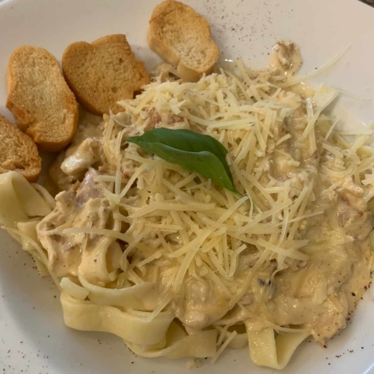 Fetuccini en salsa Blanca