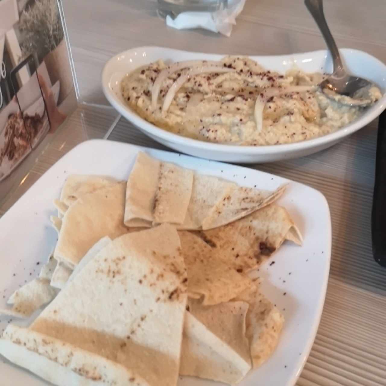 Del Mediterráneo - Hummus