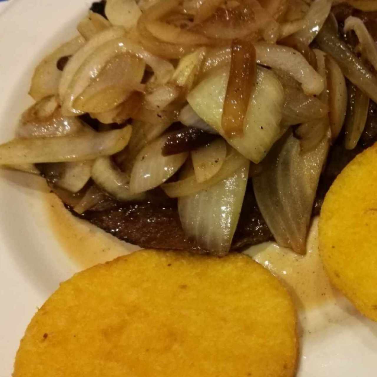 higado encebollado con tortilla