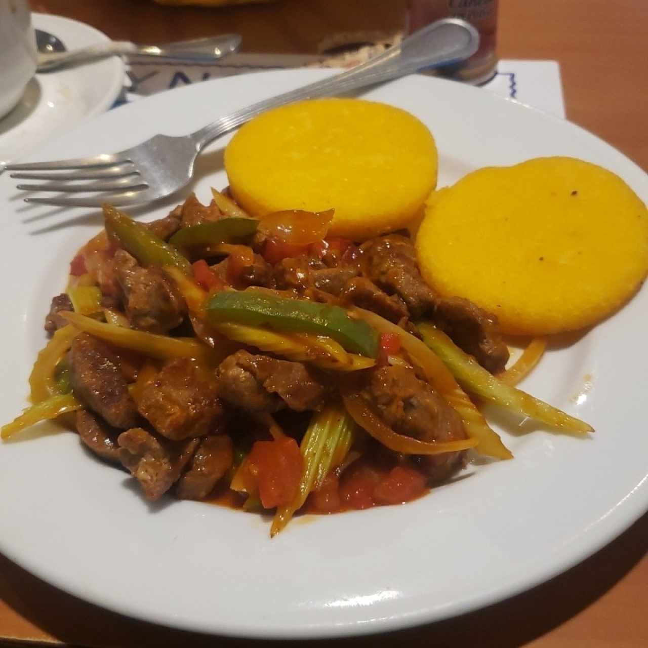 bistec picado con tortillas