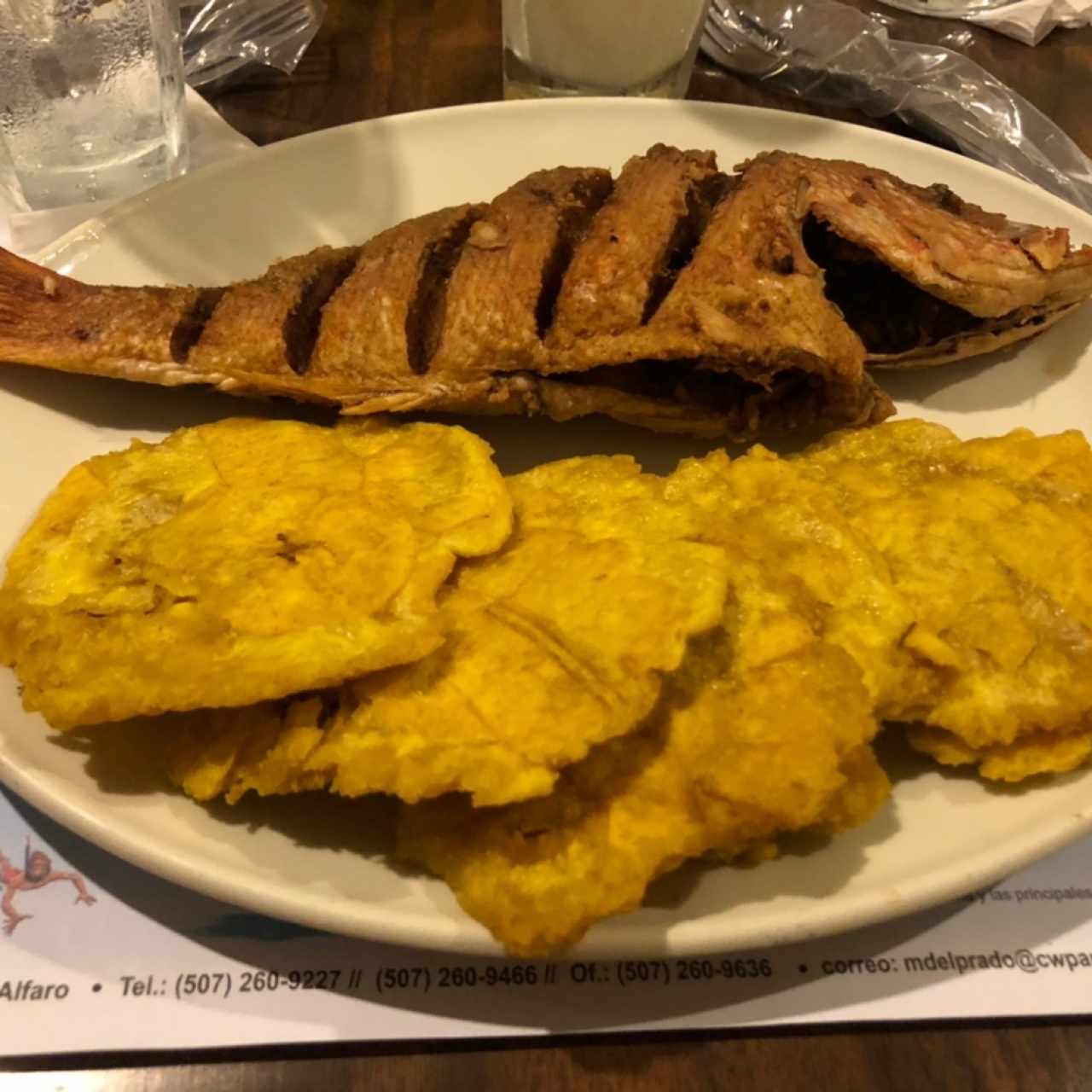 pargo frito con patacones