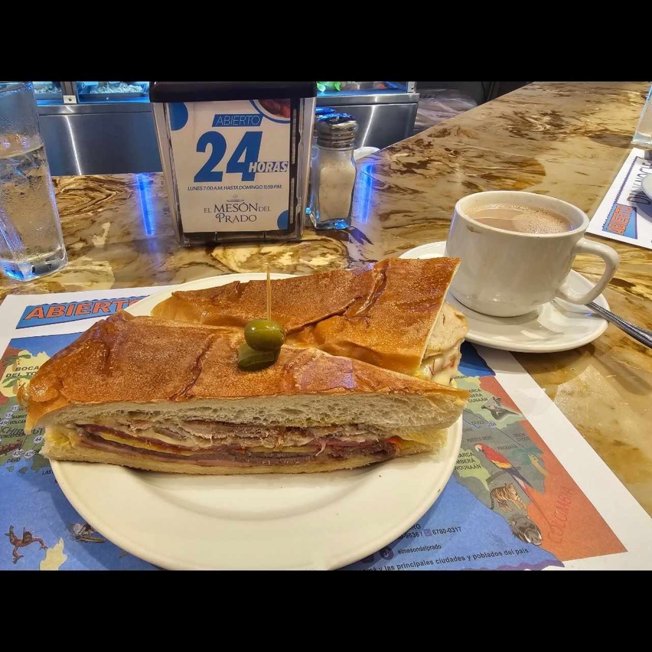 Emparedados /Sandwiches - Cubano