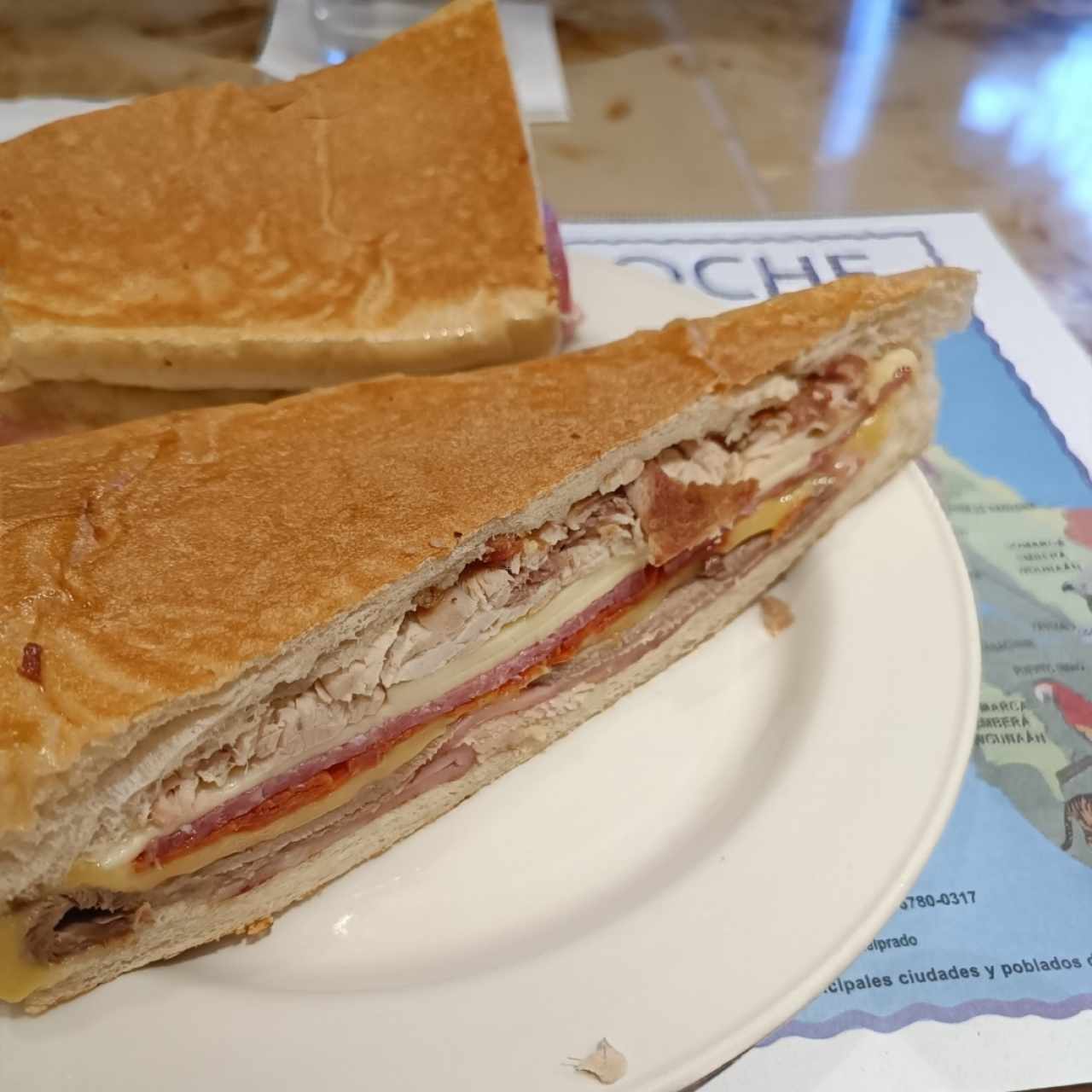 Emparedados /Sandwiches - Cubano