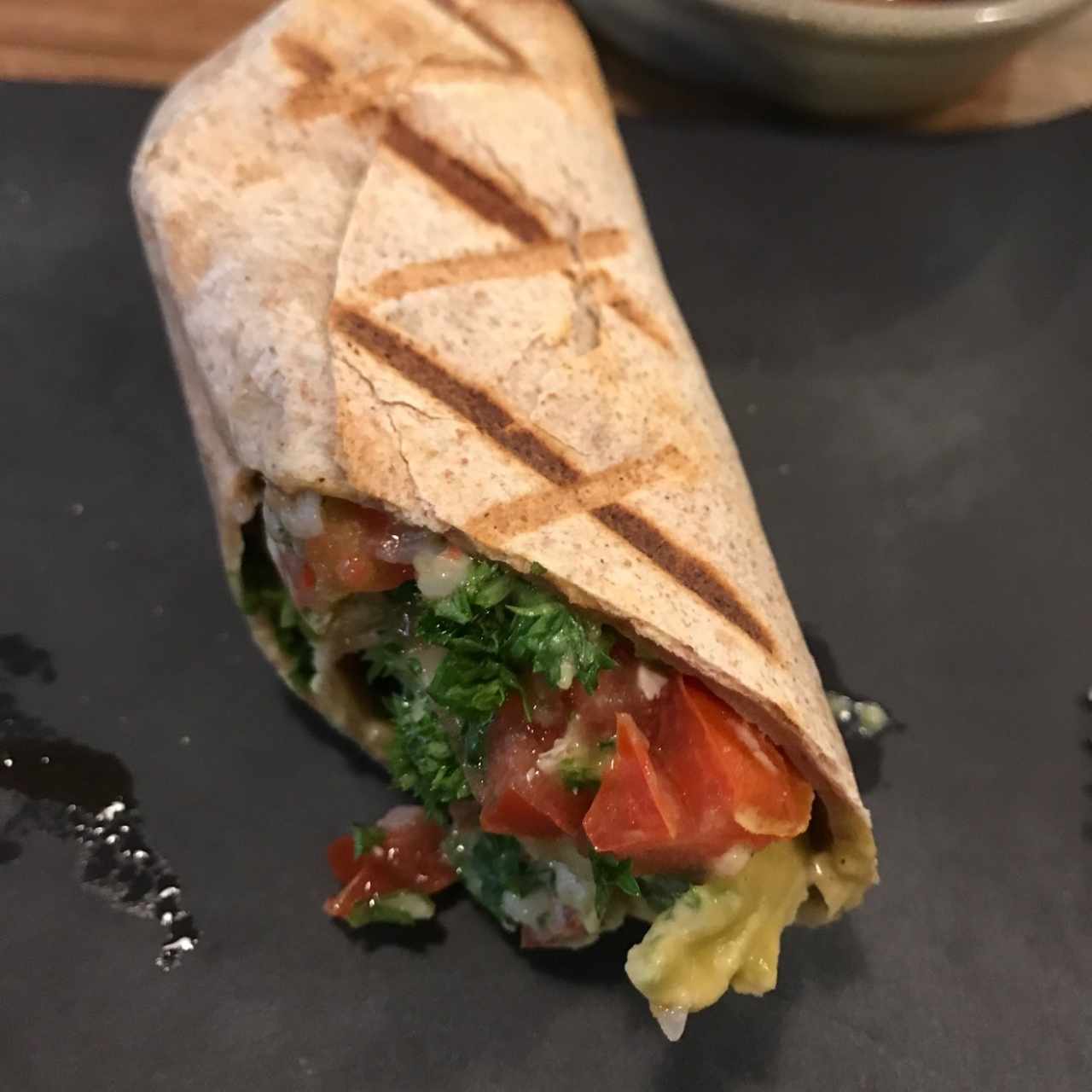 burrito de falafel de almendra