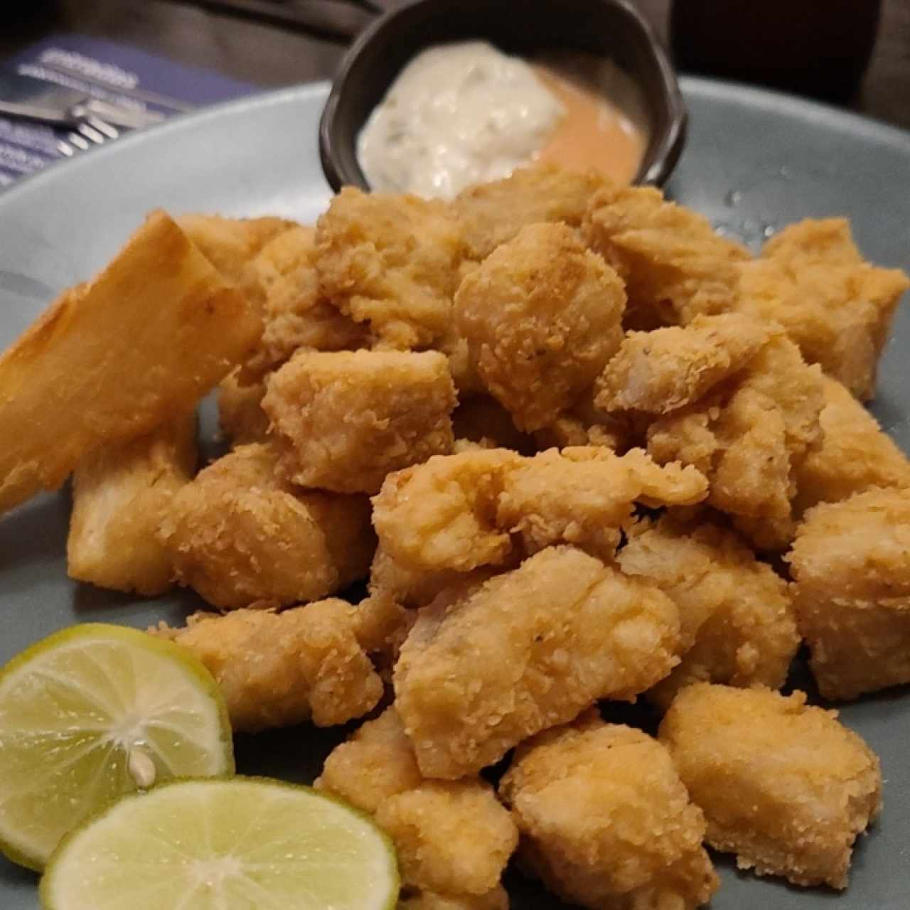 chicharrón de pescado