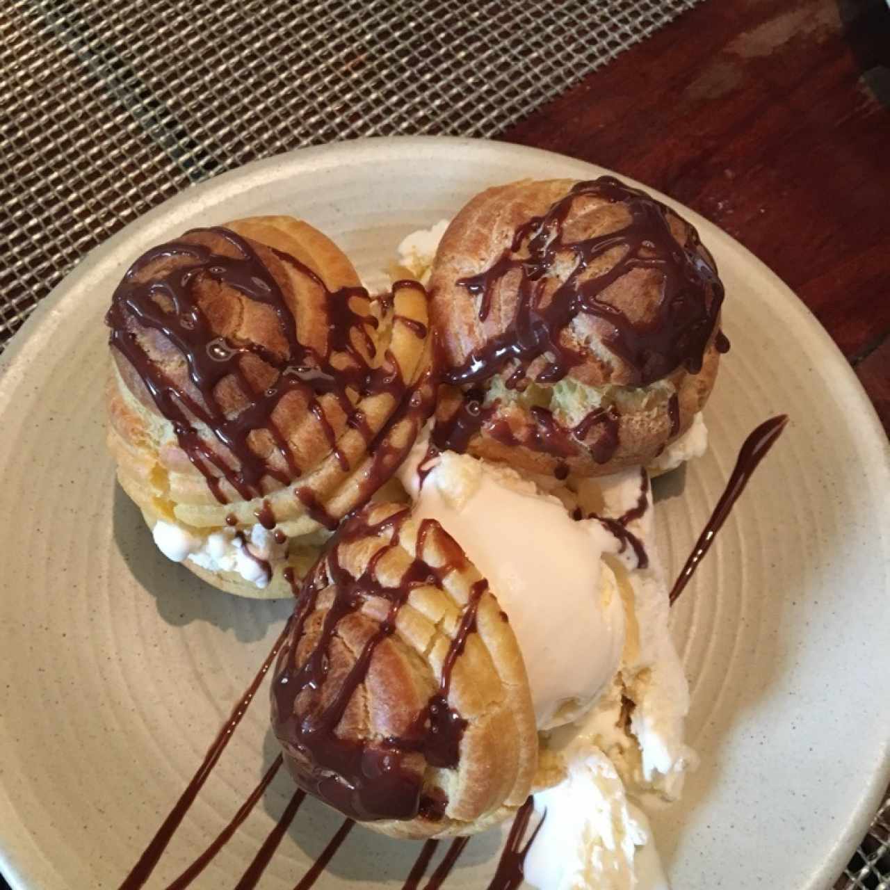 Profiteroles