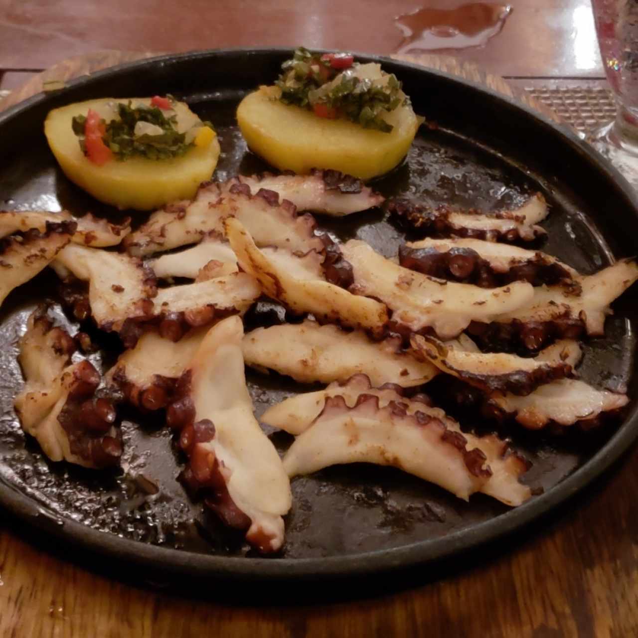 Mediterráneo - PULPO AL CARBÓN