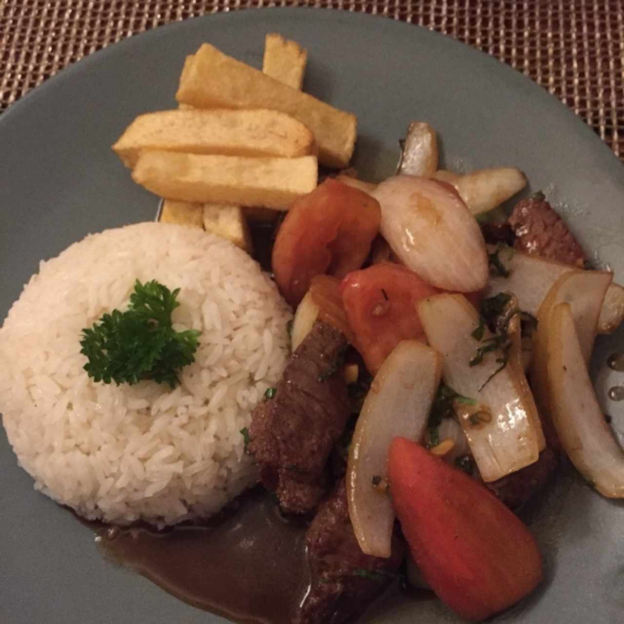 Criollos - LOMO SALTADO