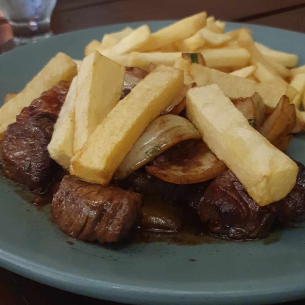 lomo saltado