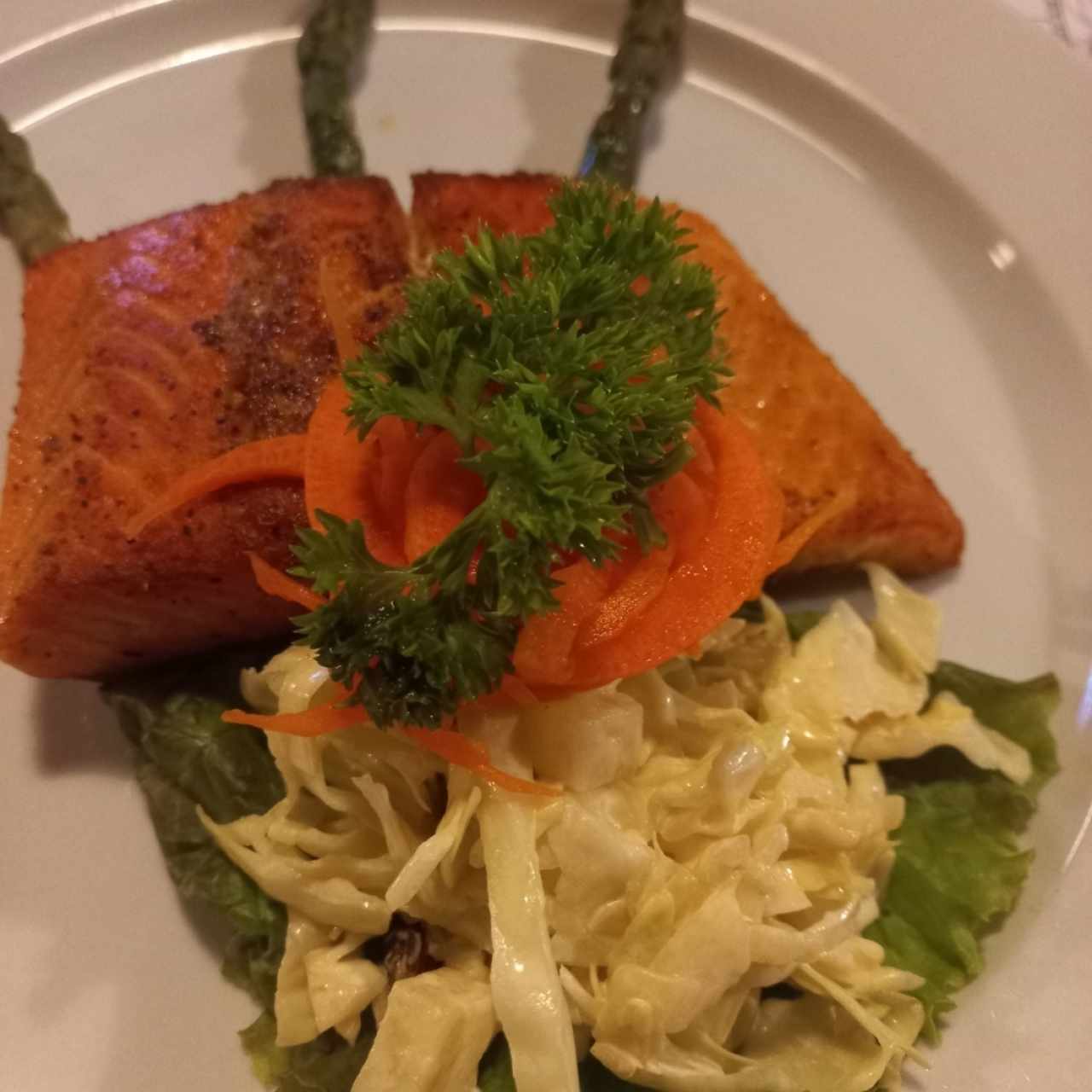 Salmon en salsa de eneldo