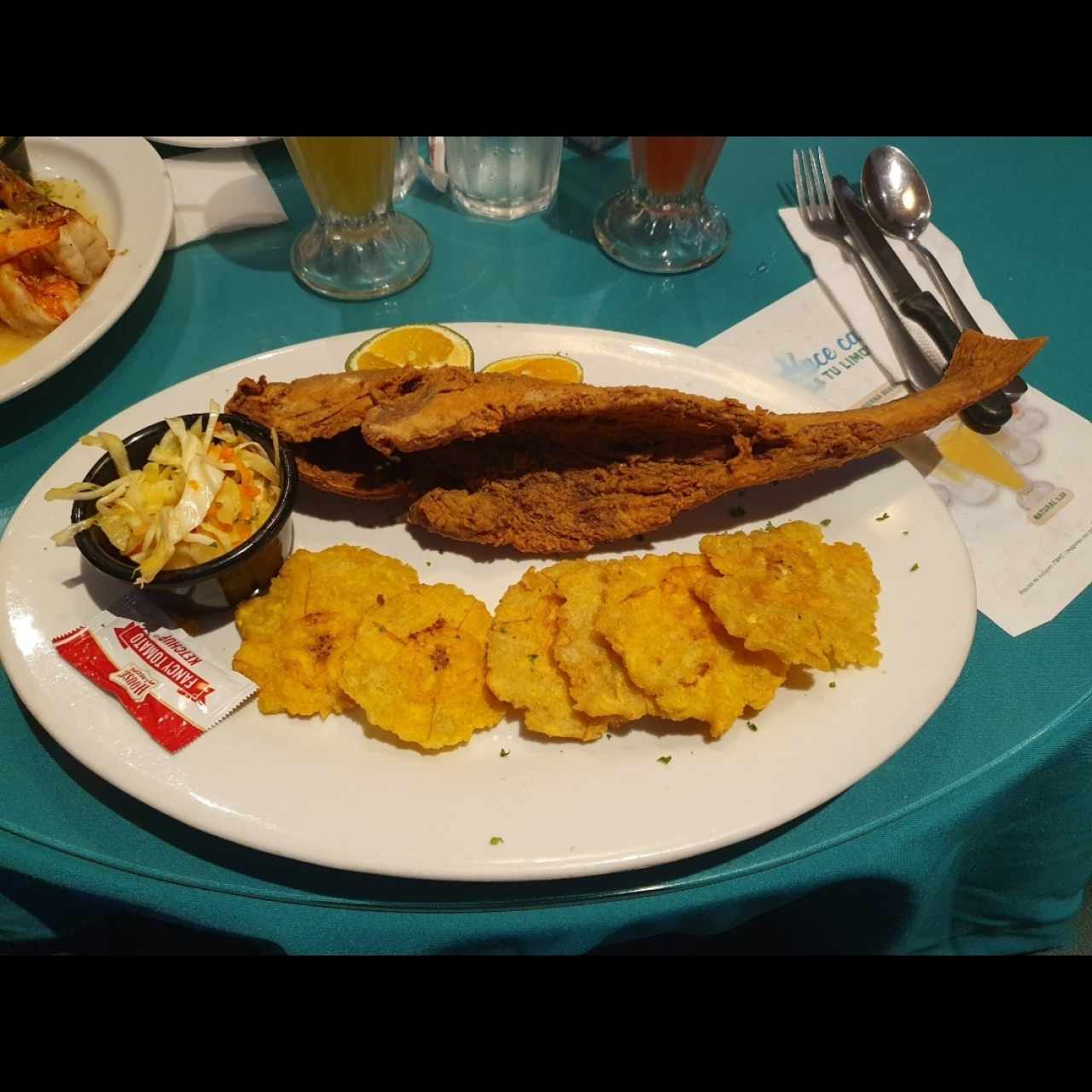 MARISCOS - Corvina Frita Entera