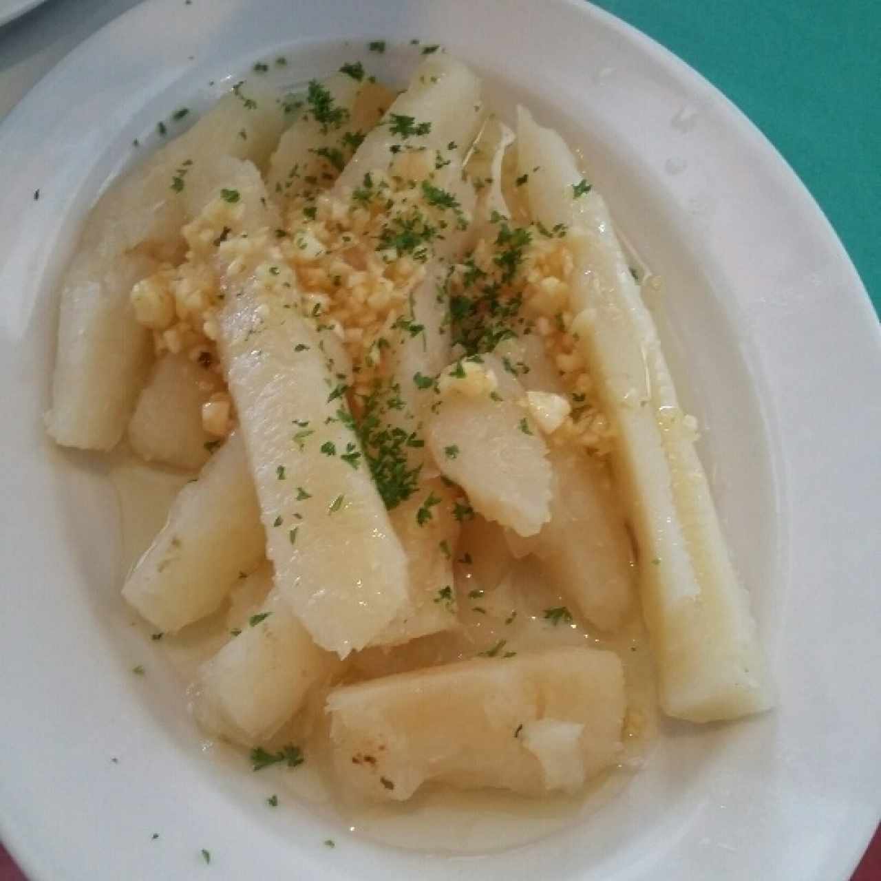 Yuca hervida con ajo - Acompañante