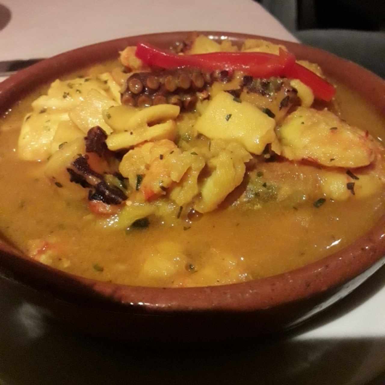 ESPECIALIDADES - CAZUELA DE MARISCOS