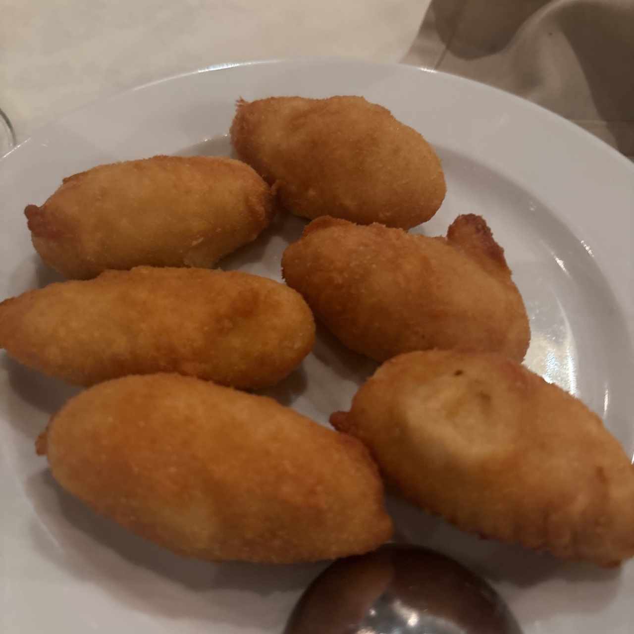 APERITIVOS CALIENTES - Croquetas de Bacalao