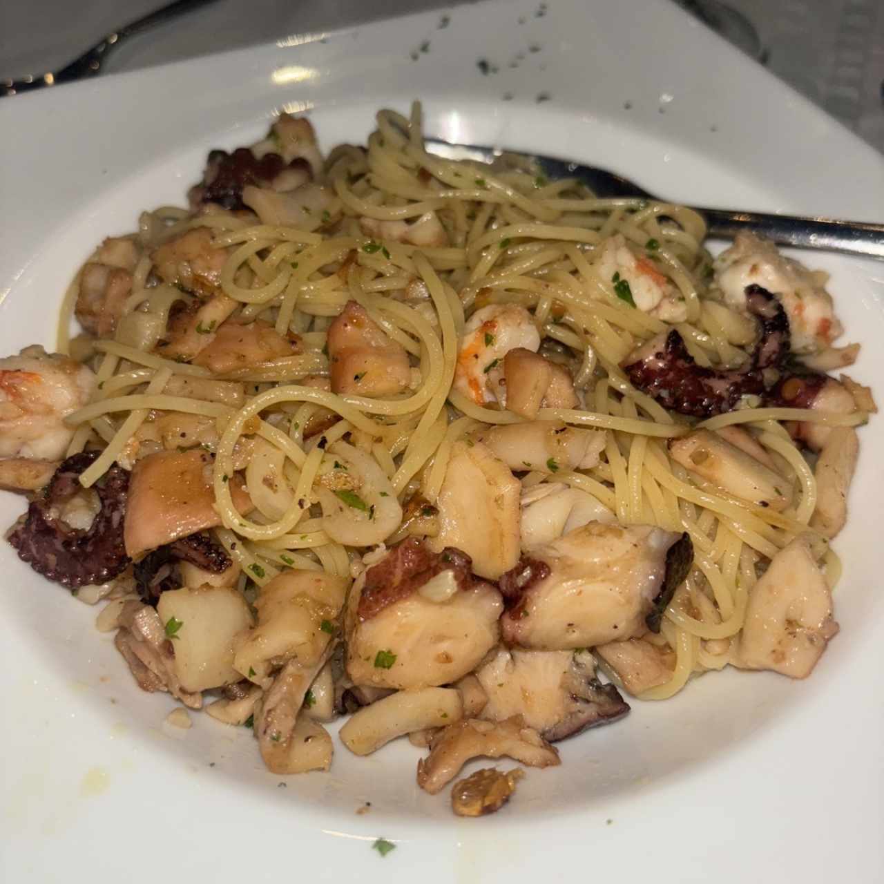Spaghettini Oleo con Mariscos