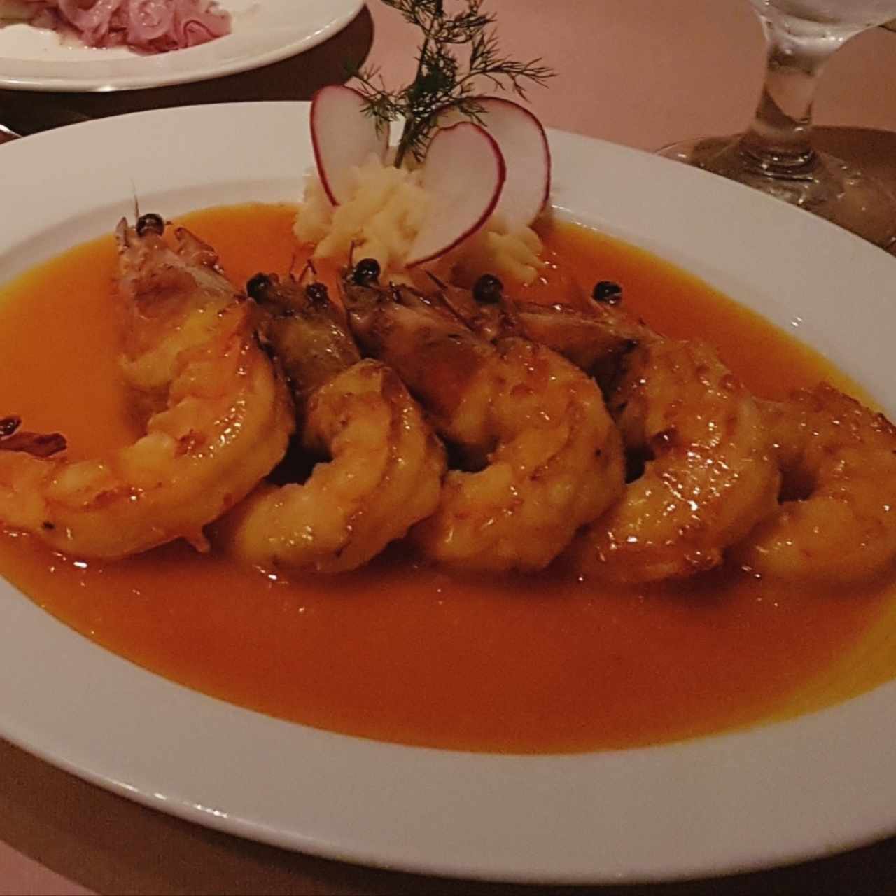 Langostinos en salsa de maracuyá