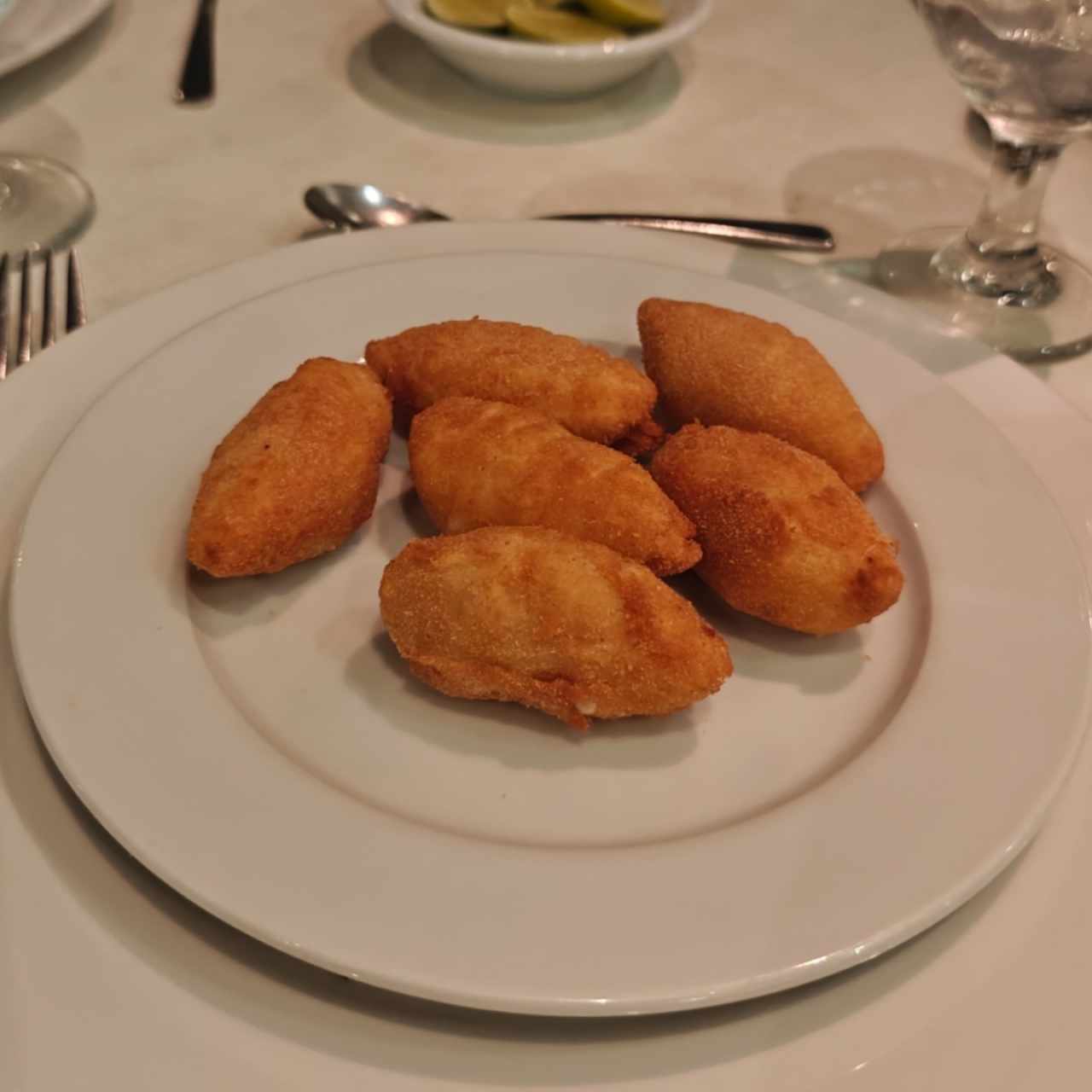 APERITIVOS CALIENTES - Croquetas de Bacalao