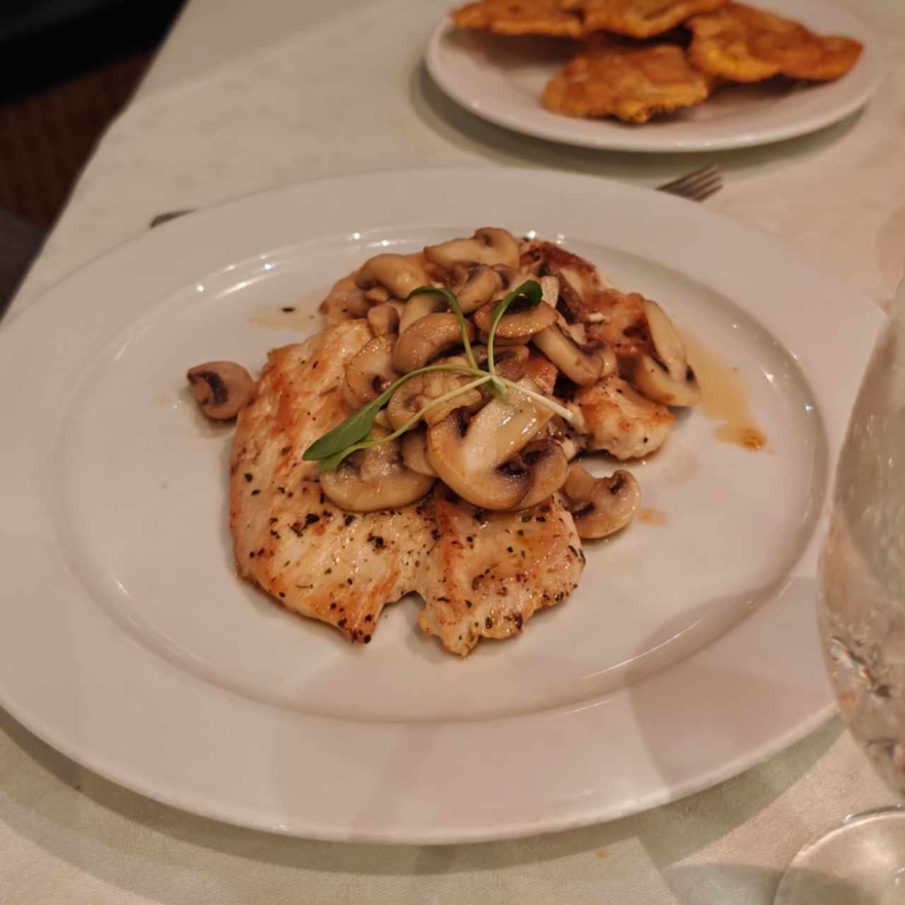 Pollo con Champiñones Frescos