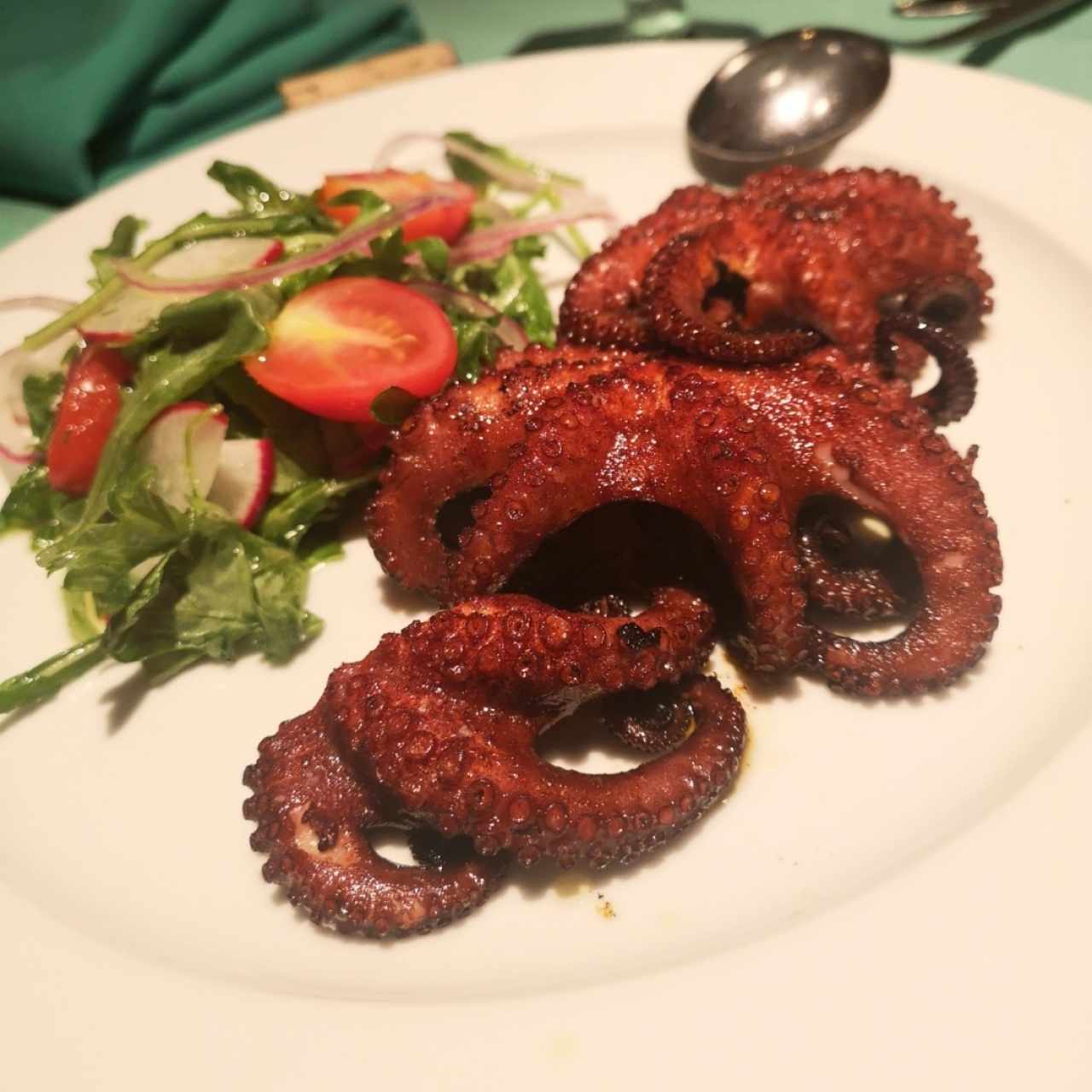 APERITIVOS - PULPO AL CARBON